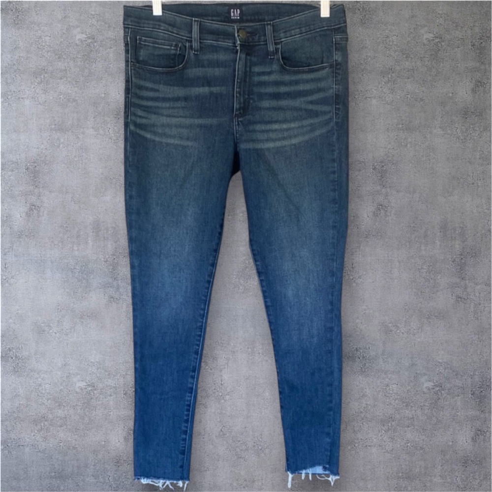 GAP Blue Jeggings with Slim Fit and Ankle Length. Size 16